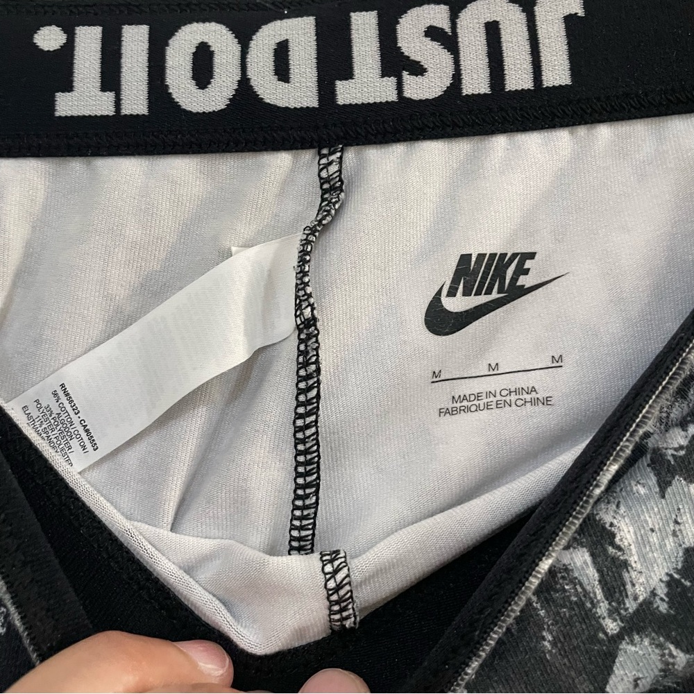NIKE ladies running yoga pants marble design Medium‎ - Picture 2 of 4